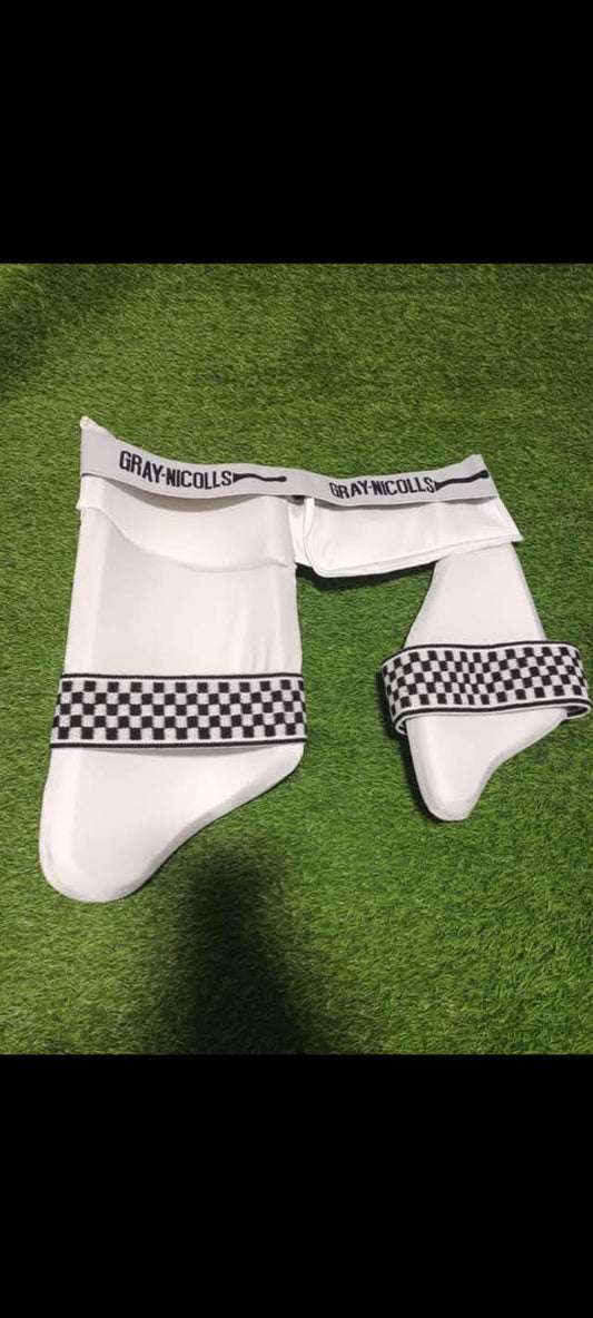 Gray-Nicolls Legend Thigh Guards