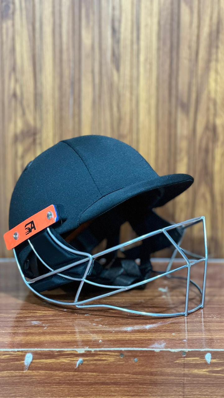 CRICKET HELMET