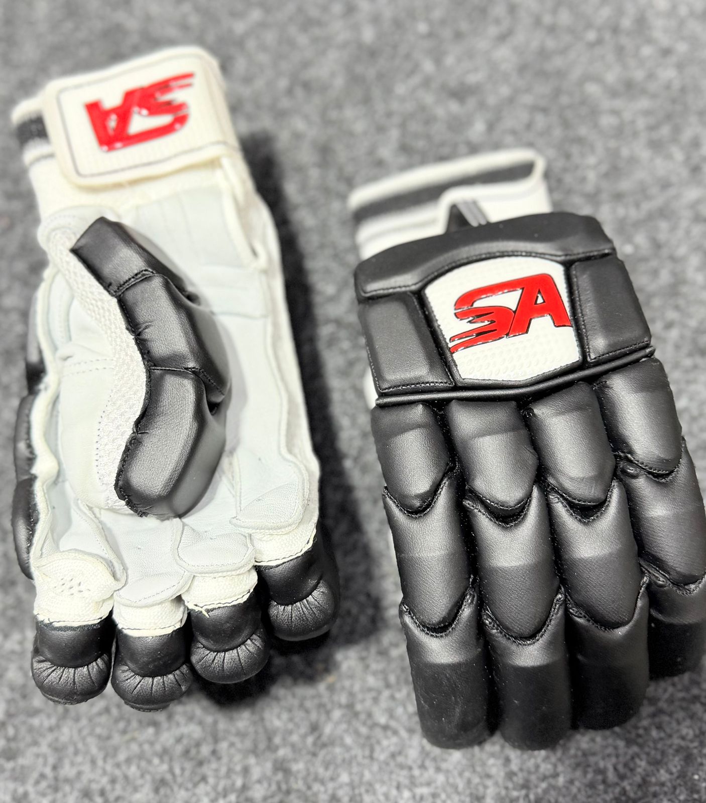 SA Black Edition Batting Gloves
