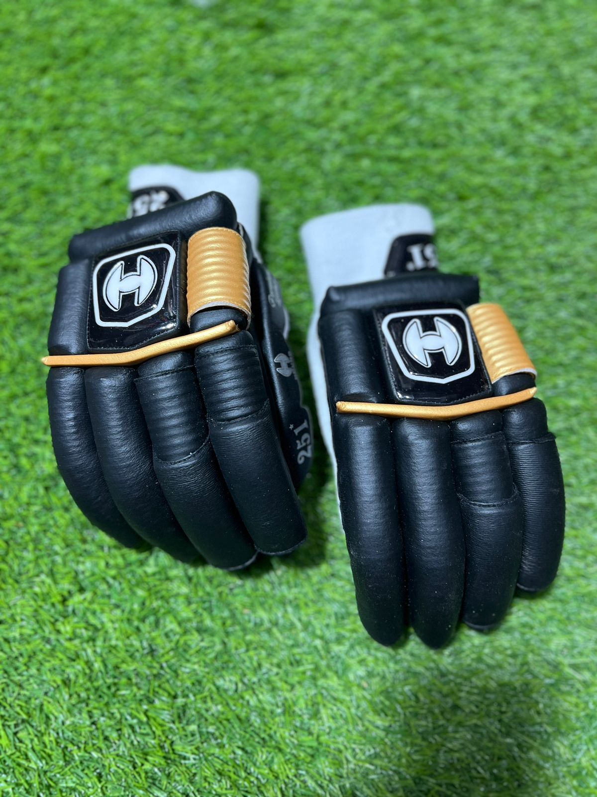 Hound 251 Edition Batting Gloves