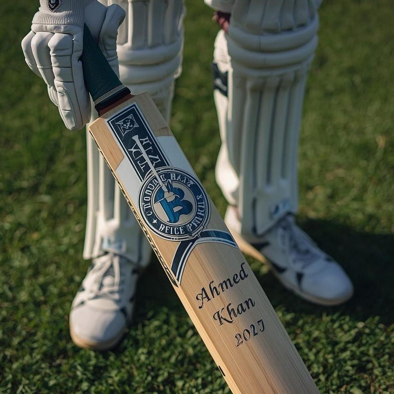Custom Engraved English Willow Cricket Bat: Personalized Gift