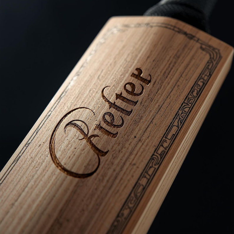 Custom Engraved English Willow Cricket Bat: Personalized Gift