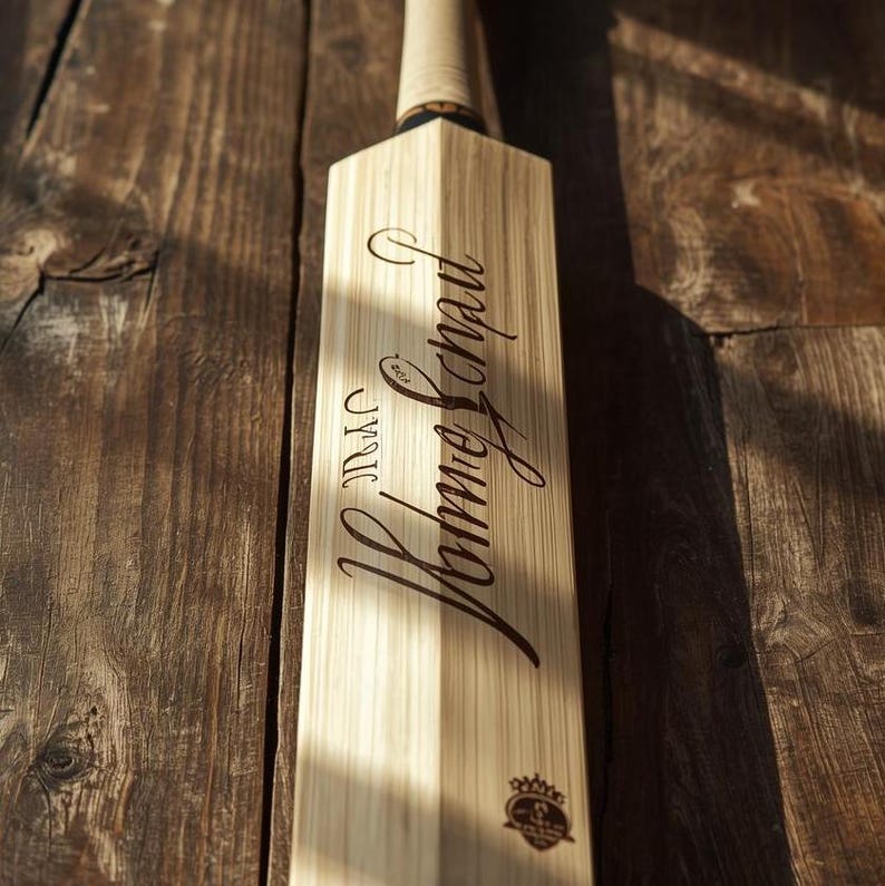 Custom Engraved English Willow Cricket Bat: Personalized Gift